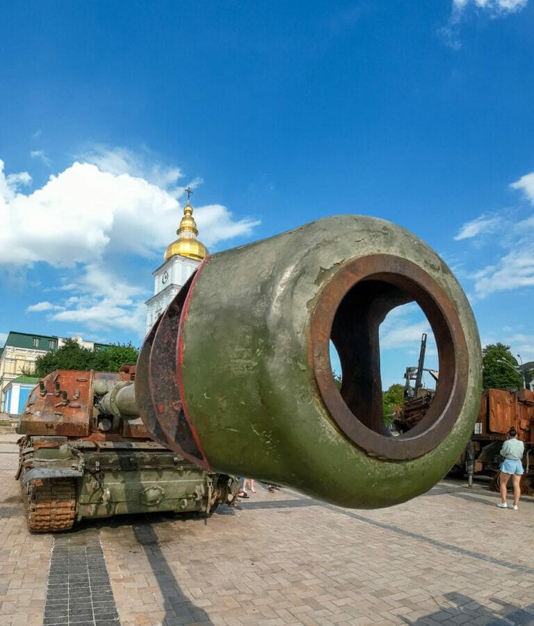 In front of the St. Michael's Monastery in Kyiv, several Russian war machines, which were destroyed, among other things, in the fighting for Hostomel, are presented.