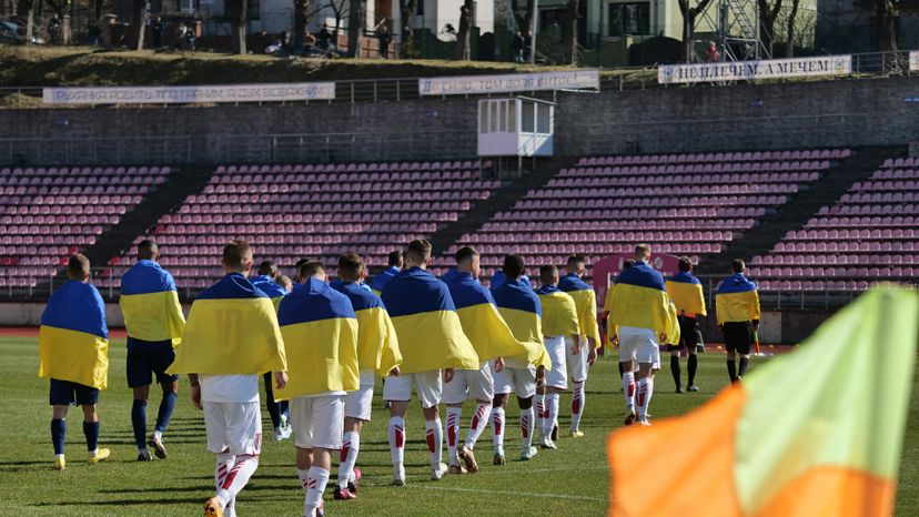 Krieg und Fußball: Besuch des Spiels FK Lwiw - FK Krywbas Krywyj Rih