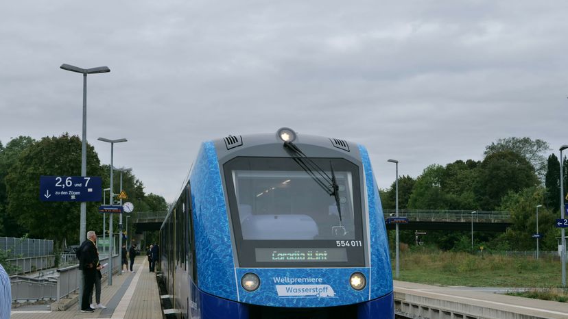 Wasserstoffzug auf Rekordfahrt: Von Bremervörde bis Burghausen